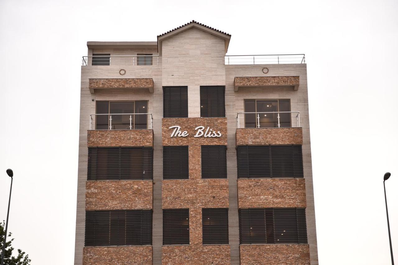 The Bliss Lejlighedshotel Rawalpindi Eksteriør billede